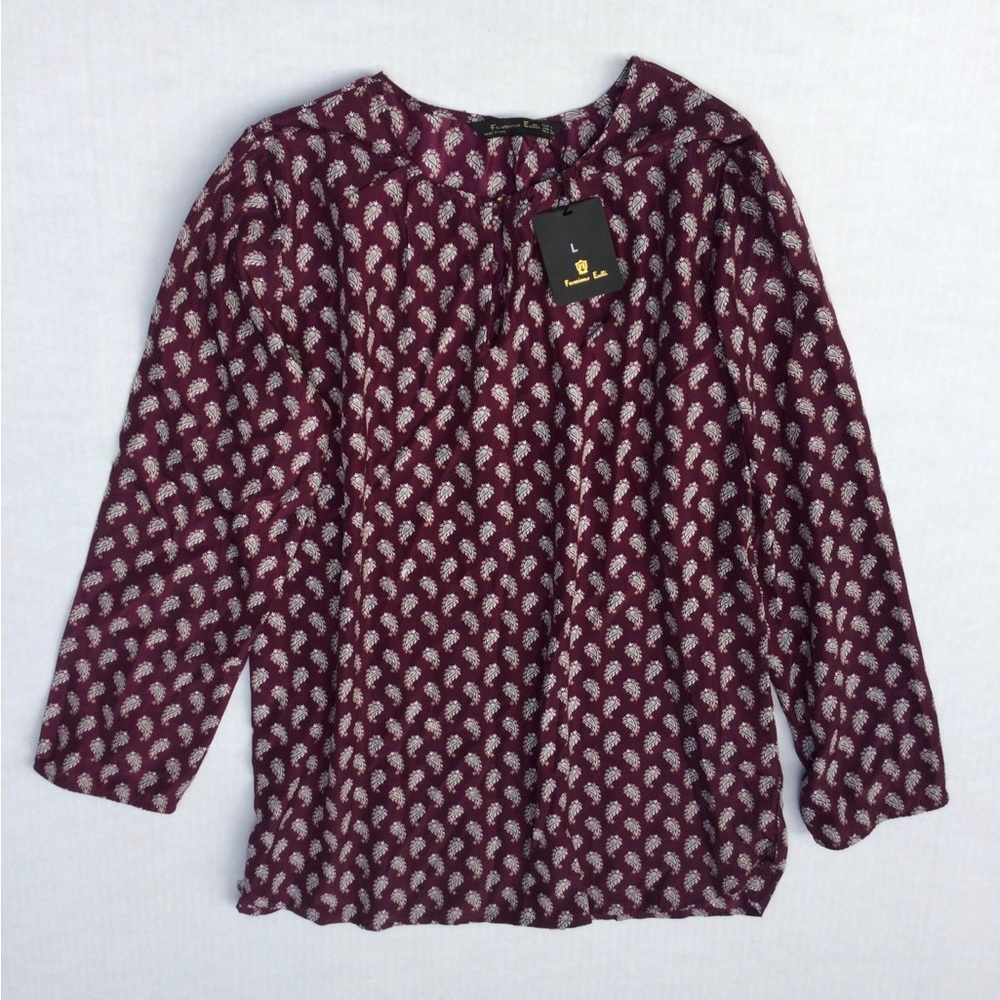 Fassimo Eutti Womens NWT Size Large Purple Paisley Long Sleeve Blouse.